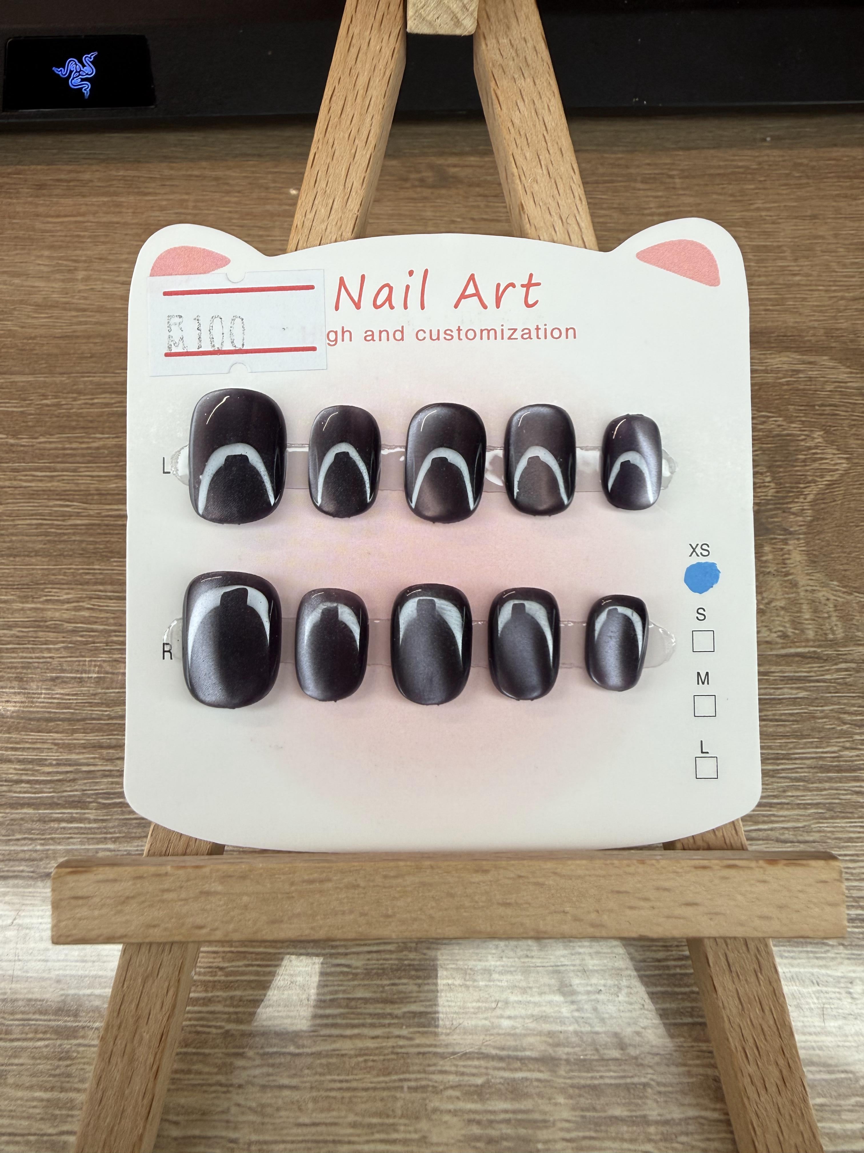 Cat Eye Nails